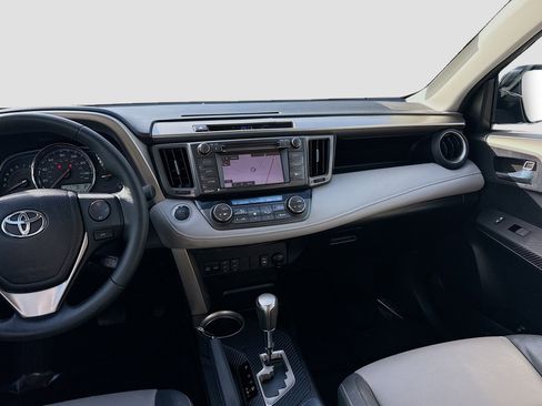 Used 2014 Toyota RAV4 Limited image 22