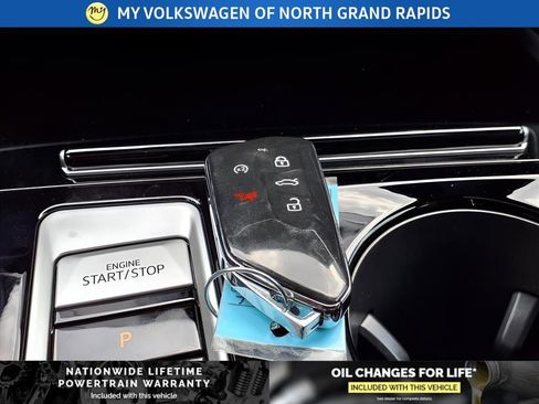 New 2026 Volkswagen Atlas Cross Sport SEL R-Line image 25