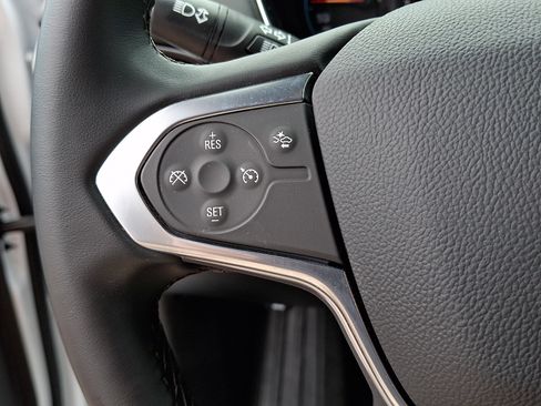 Certified 2023 Chevrolet Traverse LT FWD image 22