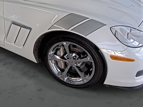 Used 2013 Chevrolet Corvette Grand Sport w/ 3LT Preferred Equipment Group RWD image 16