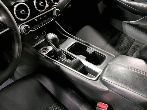 Used 2020 Nissan Sentra S image 16