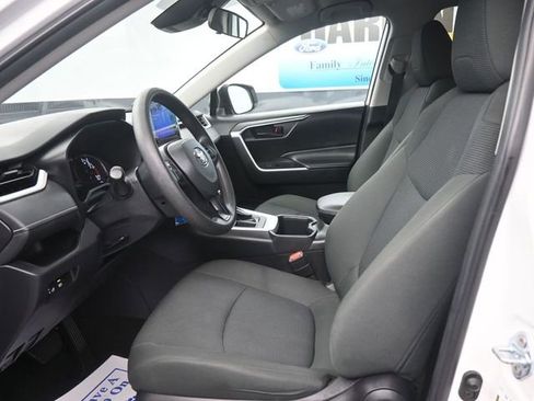 Used 2024 Toyota RAV4 LE image 12