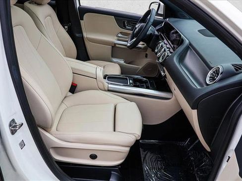 Used 2024 Mercedes-Benz GLA 250 4MATIC image 27