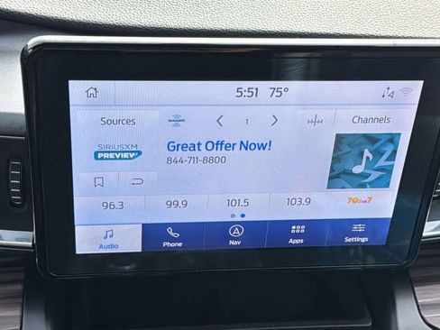 Used 2020 Ford Explorer Limited w/ Equipment Group 310A AWD/4WD image 31
