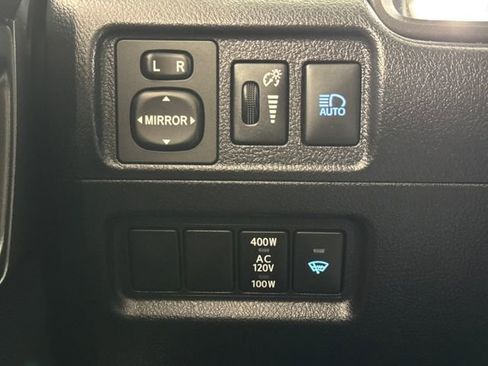 Used 2022 Toyota 4Runner TRD Off-Road Premium AWD/4WD image 36