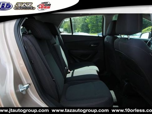 Used 2018 Chevrolet Trax LS AWD/4WD image 12