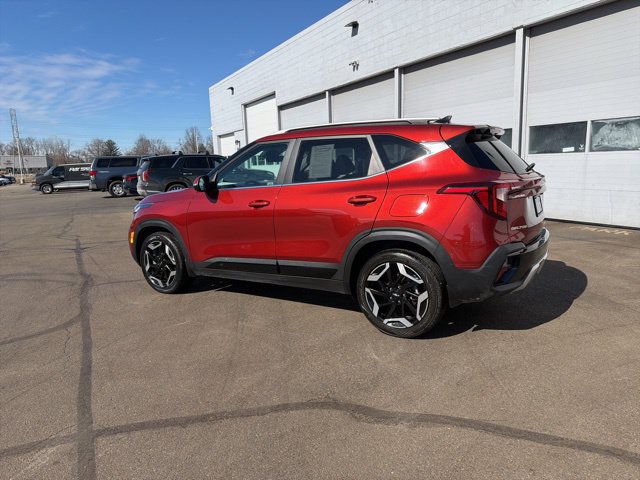 Used 2025 Kia Seltos SX w/ SX Sunroof Package AWD/4WD image 15