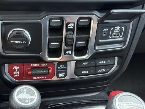 Used 2023 Jeep Gladiator Rubicon w/ LED Lighting Group AWD/4WD image 21