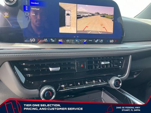 Used 2026 Chevrolet Suburban High Country RWD image 31
