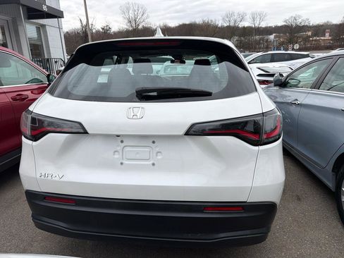 Used 2023 Honda HR-V LX image 7