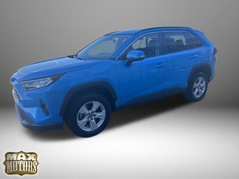 Used 2021 Toyota RAV4 XLE FWD image 3