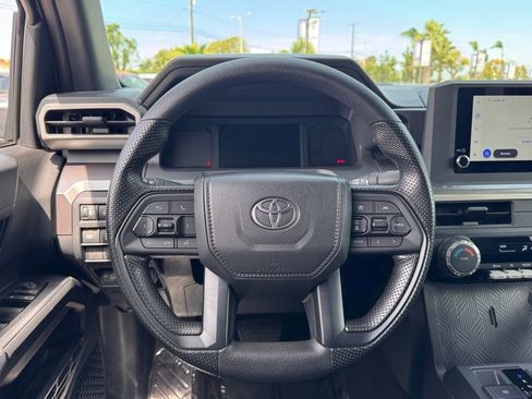 Used 2025 Toyota Tacoma SR5 image 21