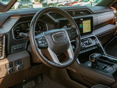 Used 2023 GMC Sierra 1500 Denali w/ Denali Reserve Package AWD/4WD image 10