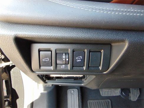 Used 2022 Subaru Outback Touring image 19