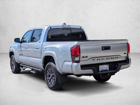 Used 2023 Toyota Tacoma SR5 w/ Technology Package image 8