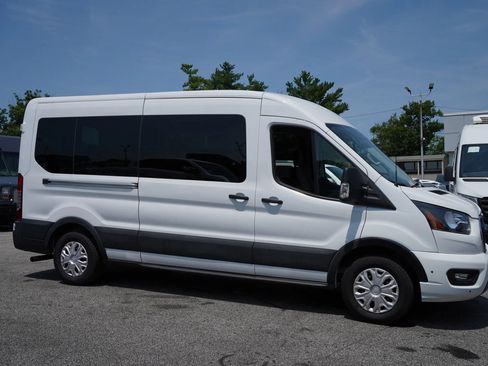 Used 2025 Ford Transit 350 XLT RWD image 8