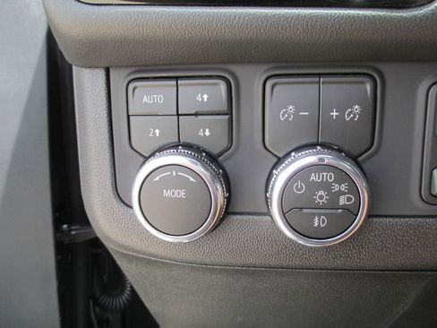 New 2026 GMC Yukon XL Elevation w/ Elevation Premium Package AWD/4WD image 18