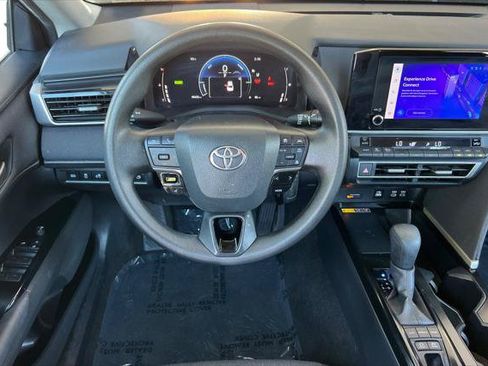 Certified 2025 Toyota Camry LE FWD image 15