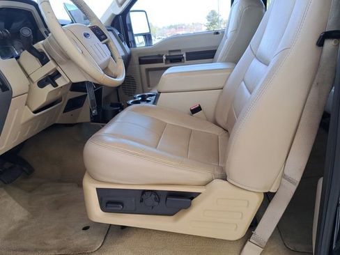 Used 2009 Ford F250 Lariat image 25
