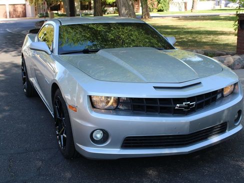 Used 2010 Chevrolet Camaro SS w/ RS Package image 34