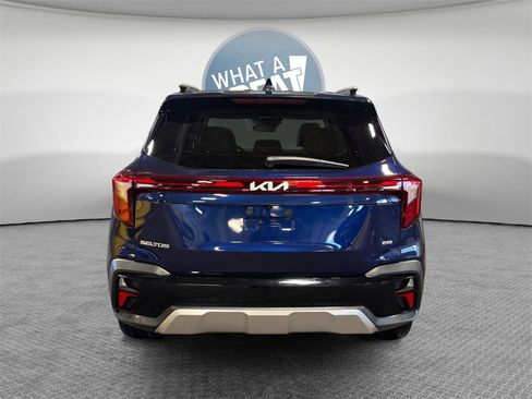 Certified 2024 Kia Seltos EX image 5