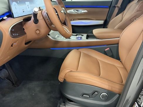 New 2026 Genesis GV70 2.5T Advanced image 11