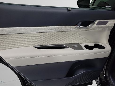 Used 2025 Hyundai Palisade Calligraphy FWD image 10