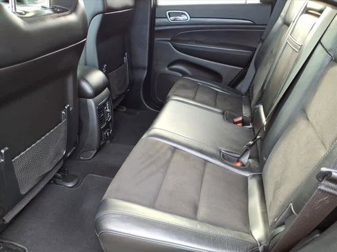 Used 2021 Jeep Grand Cherokee Laredo X image 9