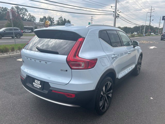 Used 2024 Volvo XC40 B5 Plus w/ Climate Package AWD/4WD image 5