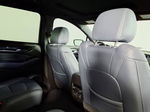 Used 2024 Buick Enclave Essence w/ Experience Buick Package FWD image 11