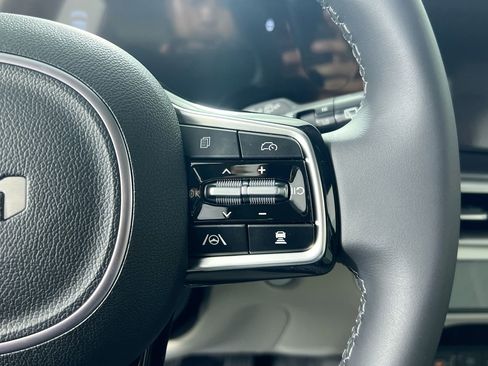 New 2026 Kia Sorento S w/ S Panoramic Sunroof Package image 17