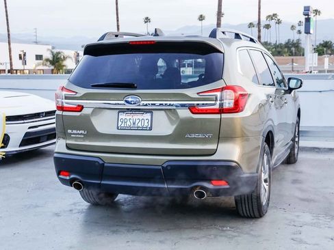 Used 2025 Subaru Ascent Premium AWD/4WD image 9