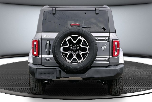 Used 2023 Ford Bronco Outer Banks AWD/4WD image 5