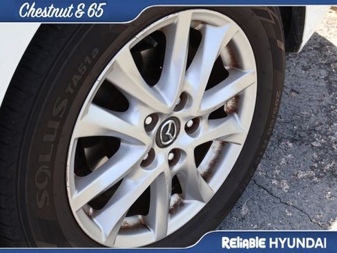 Used 2016 MAZDA MAZDA3 i Sport w/ Preferred Equipment Package FWD image 24
