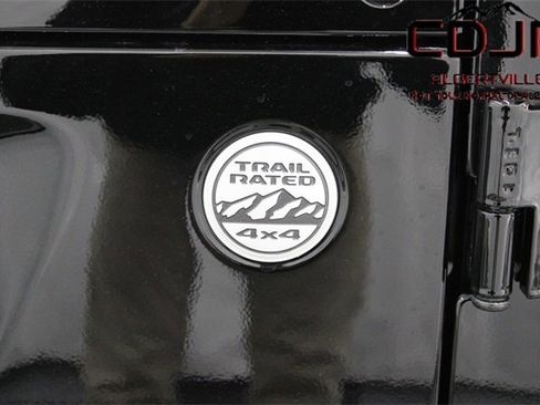 Used 2024 Jeep Wrangler Sahara w/ Technology Group image 43