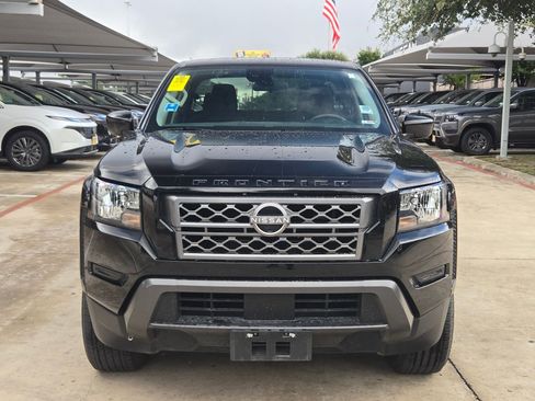Used 2022 Nissan Frontier SV RWD image 8