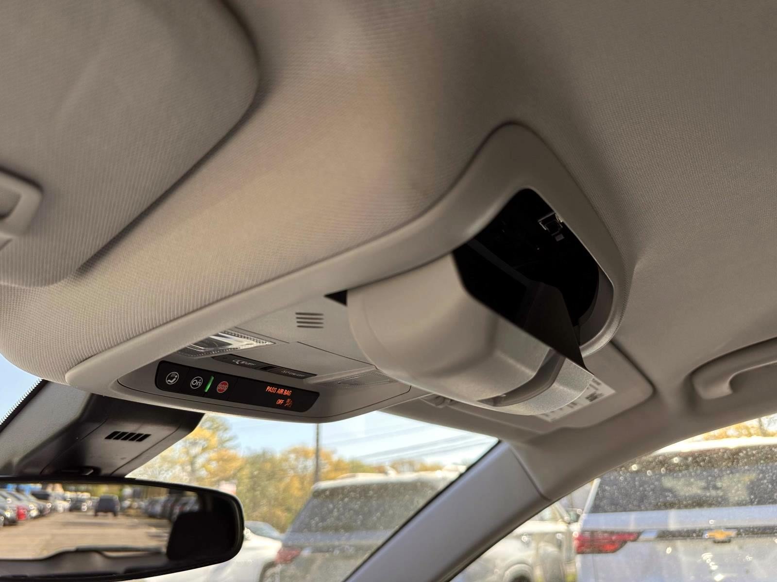 Used 2024 Chevrolet Equinox LT FWD image 27