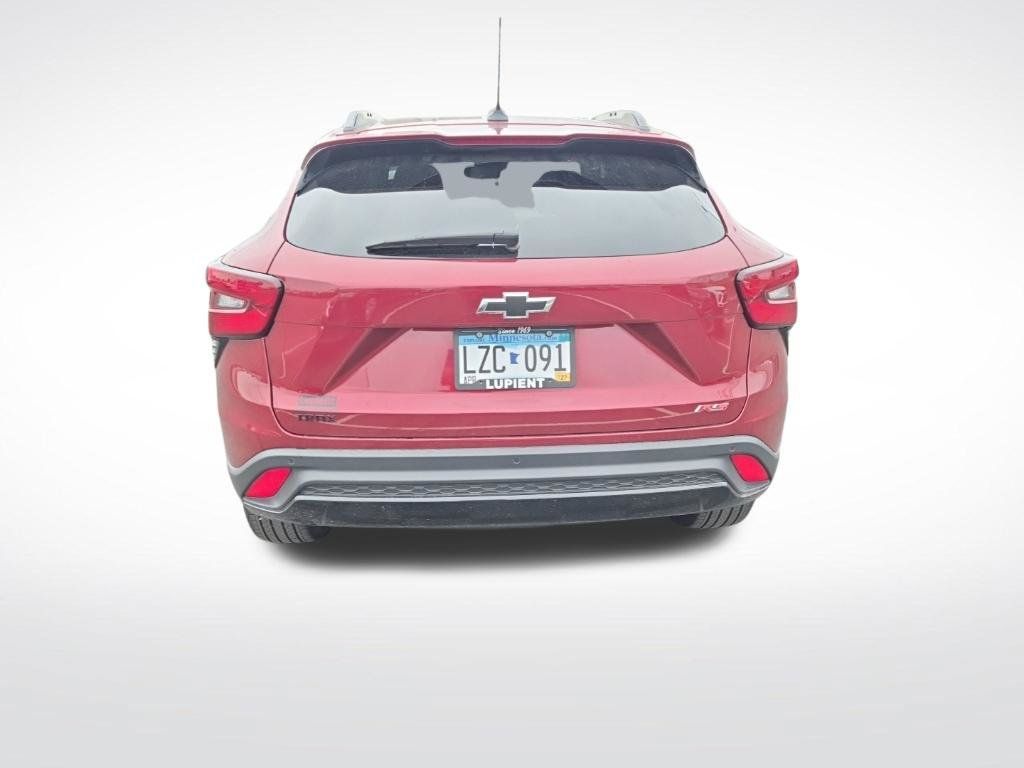 Used 2024 Chevrolet Trax RS w/ Driver Confidence Package FWD image 4
