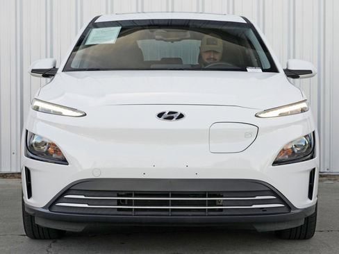 Used 2022 Hyundai Kona SEL w/ Convenience Package image 6