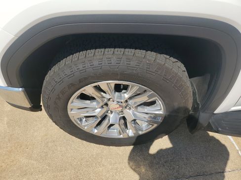 Used 2023 GMC Sierra 1500 SLT w/ SLT Premium Package image 39