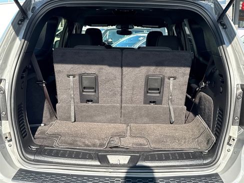 Used 2022 Dodge Durango SXT w/ Blacktop Package image 11