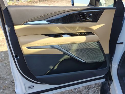 New 2025 Cadillac Escalade IQ Luxury 2 image 11