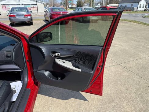 Used 2012 Toyota Corolla S image 16