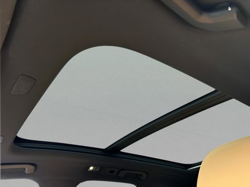 Used 2019 Volvo XC60 T5 Momentum w/ Premium Package image 10