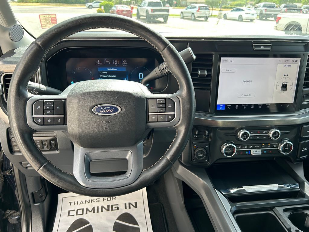 Used 2025 Ford F350 Lariat AWD/4WD image 10