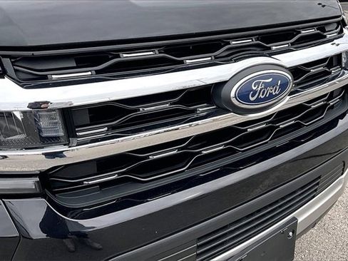 Used 2024 Ford Expedition Limited image 30