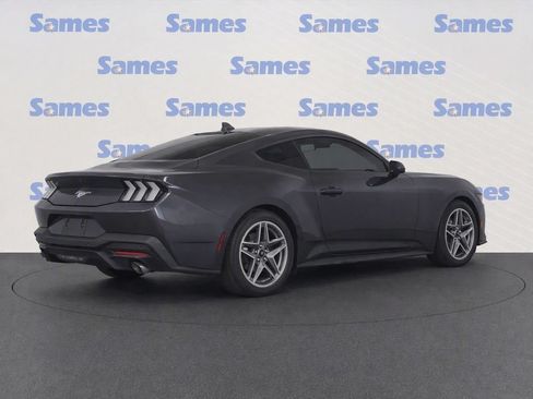 Used 2024 Ford Mustang Coupe RWD image 3