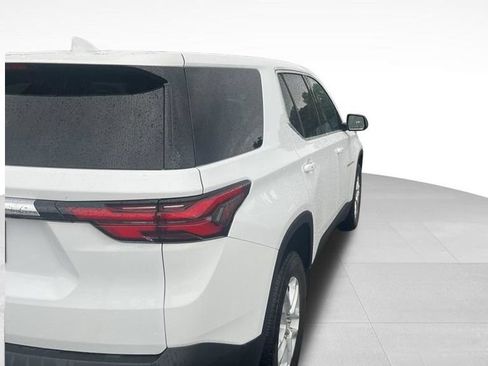 Used 2022 Chevrolet Traverse LS FWD image 15