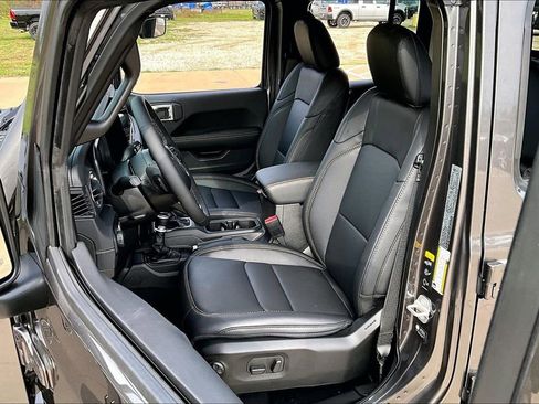 New 2026 Jeep Gladiator Mojave AWD/4WD image 12