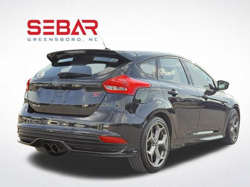 Used 2018 Ford Focus ST FWD image 9